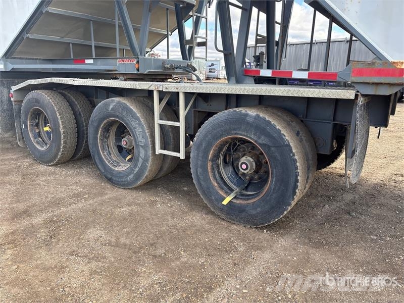 Doepker Super B-Train Grain Trailer مقطورة حبوب