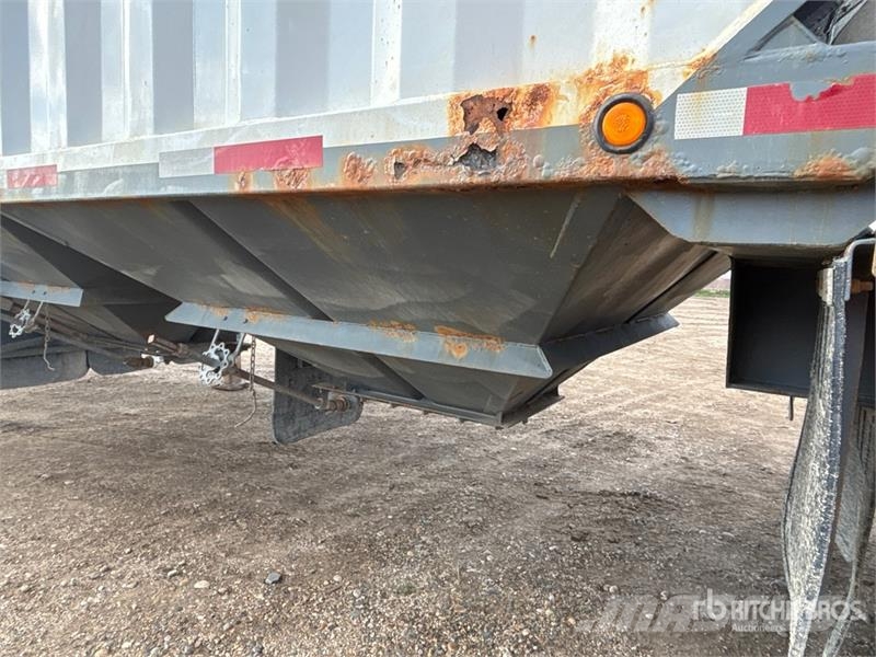 Doepker Super B-Train Grain Trailer مقطورة حبوب