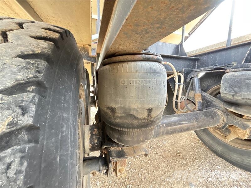 Doepker T/A Pup Grain Trailer مقطورة حبوب