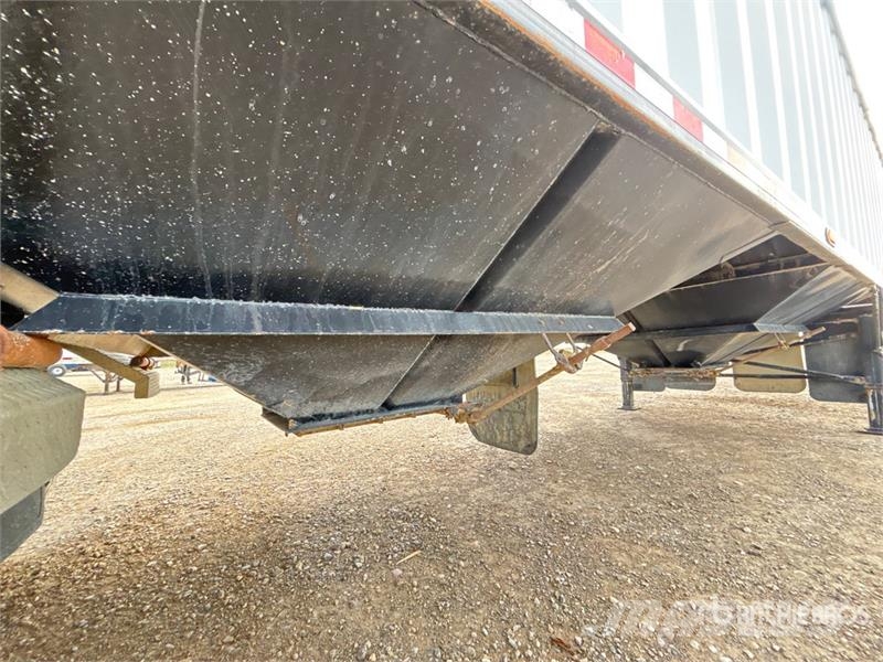 Doepker T/A Pup Grain Trailer مقطورة حبوب