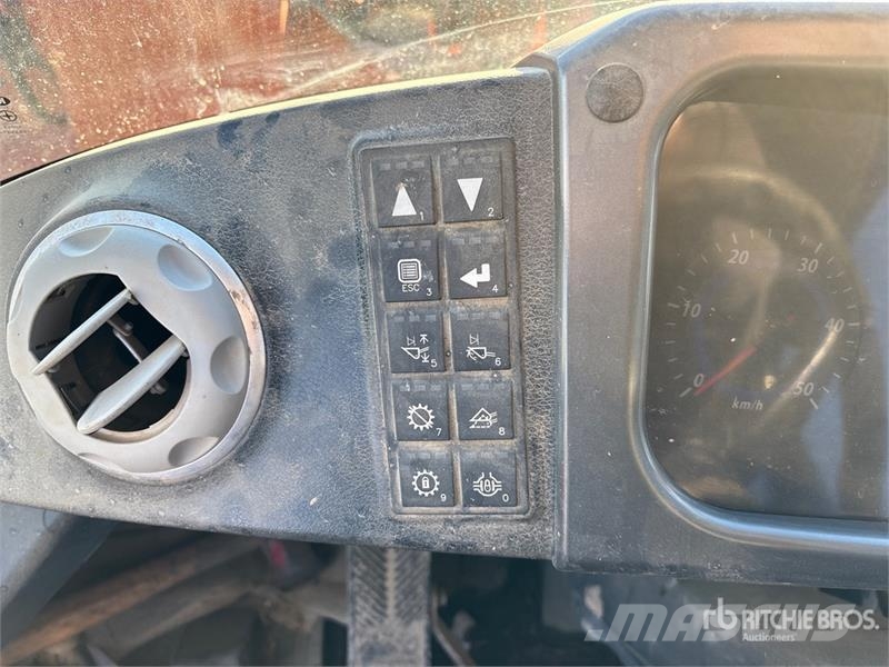 Doosan DL-250-5 Wheel Loader Radlader