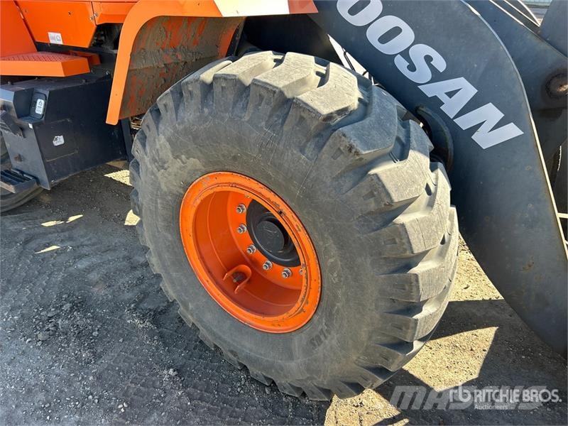 Doosan DL250-5US11 Wheel Loader Gumikerekes homlokrakodók