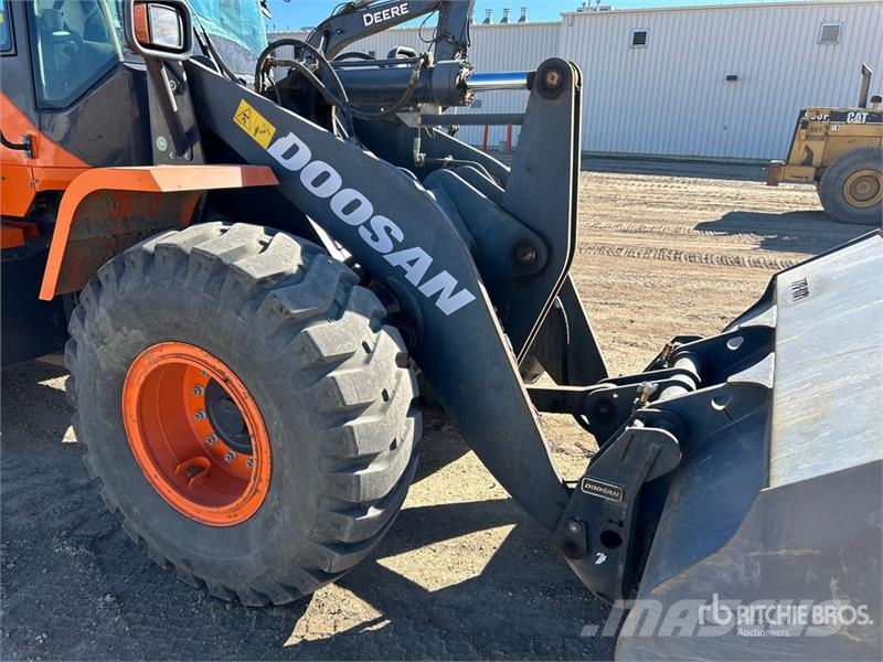Doosan DL250-5US11 Wheel Loader Gumikerekes homlokrakodók