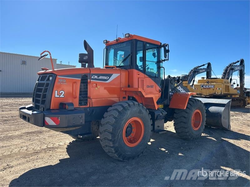 Doosan DL250-5US11 Wheel Loader Gumikerekes homlokrakodók