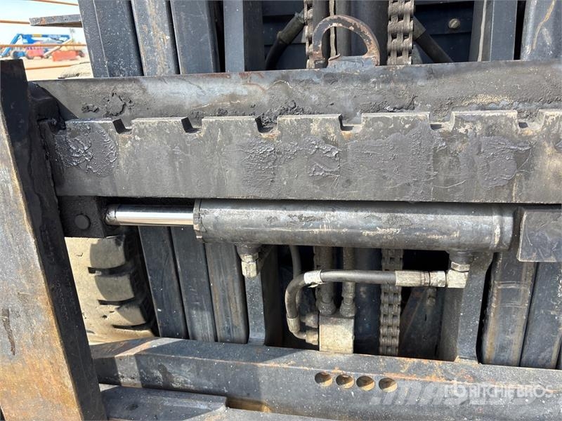 Doosan G30E-5 5450 lb Pneumatic Tire Forklift Other