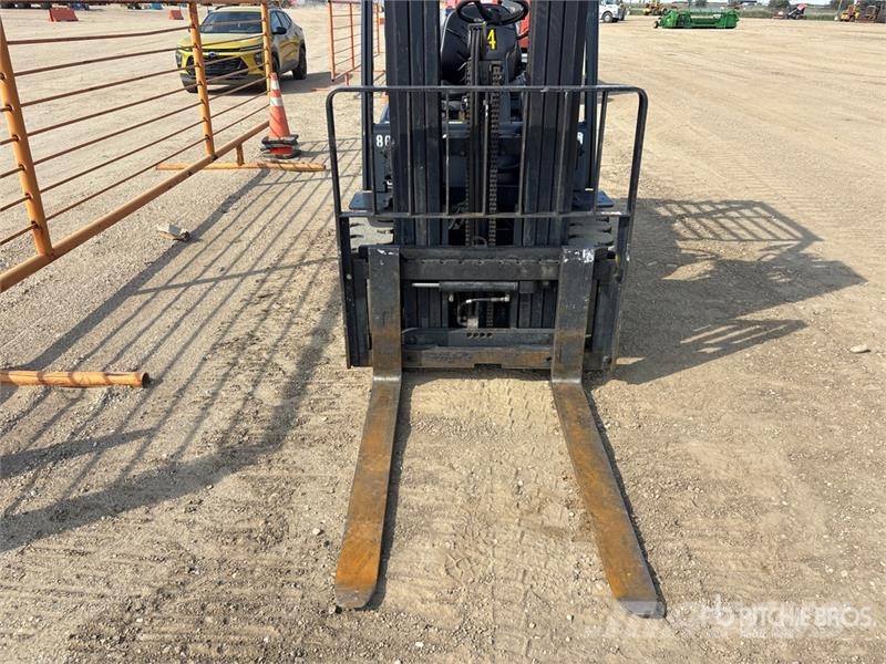 Doosan G30E-5 5450 lb Pneumatic Tire Forklift Other