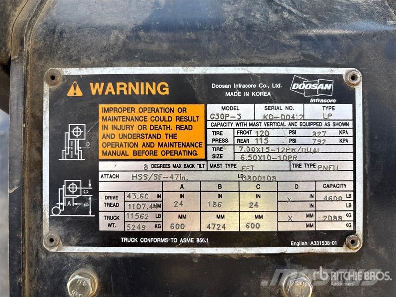 Doosan G30P-3 4600 lb Pneumatic Tire Forklift Targoncák-Egyéb