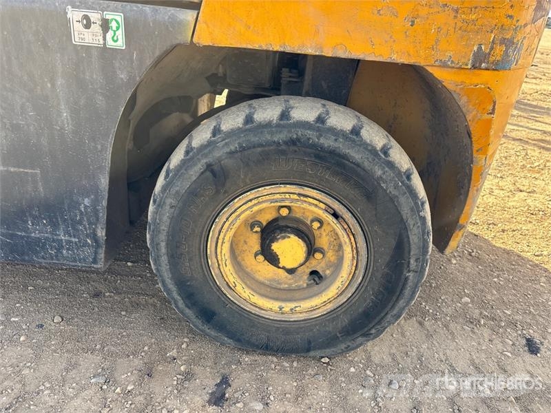 Doosan G30P-3 4600 lb Pneumatic Tire Forklift Targoncák-Egyéb