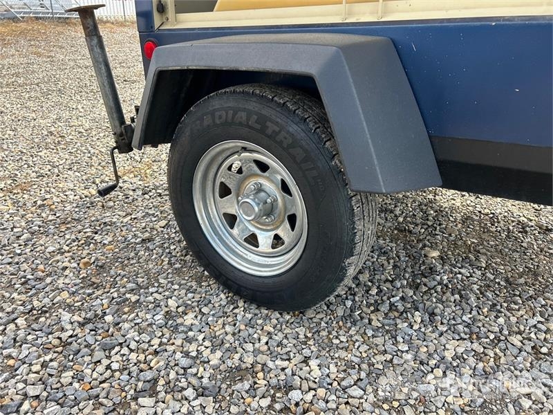 Doosan L20 أبراج خفيفة