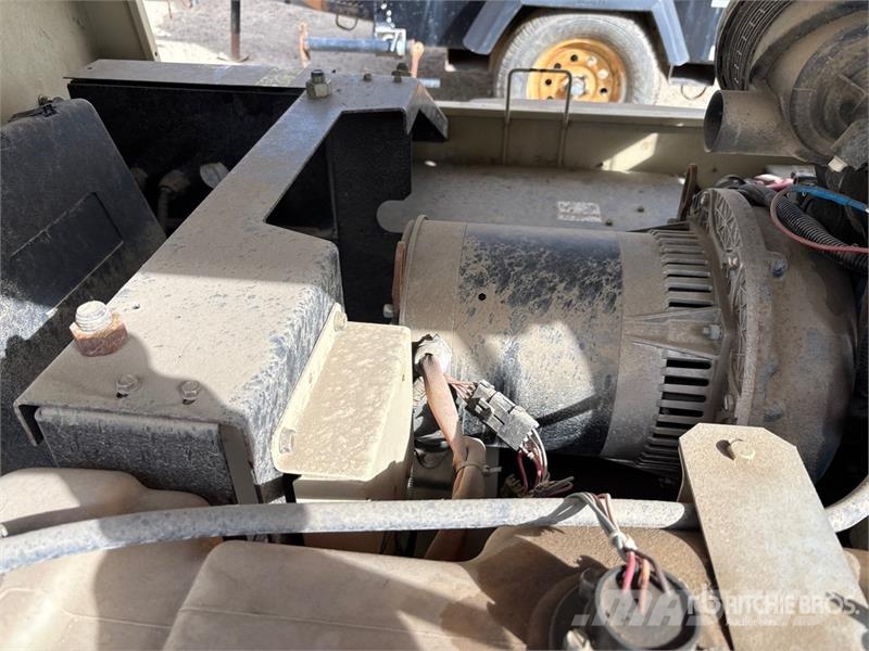 Doosan L6-60HZ-T4F Rasvetni stubovi