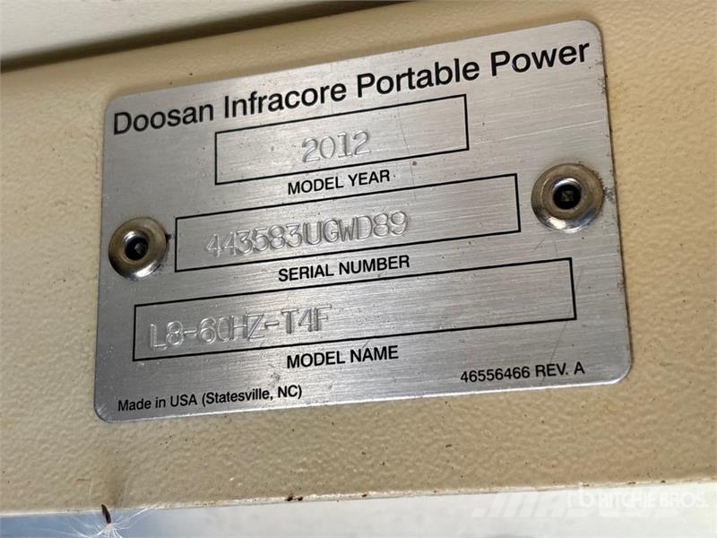 Doosan L8-60HZ-T4F 8 kW Light Tower أبراج خفيفة