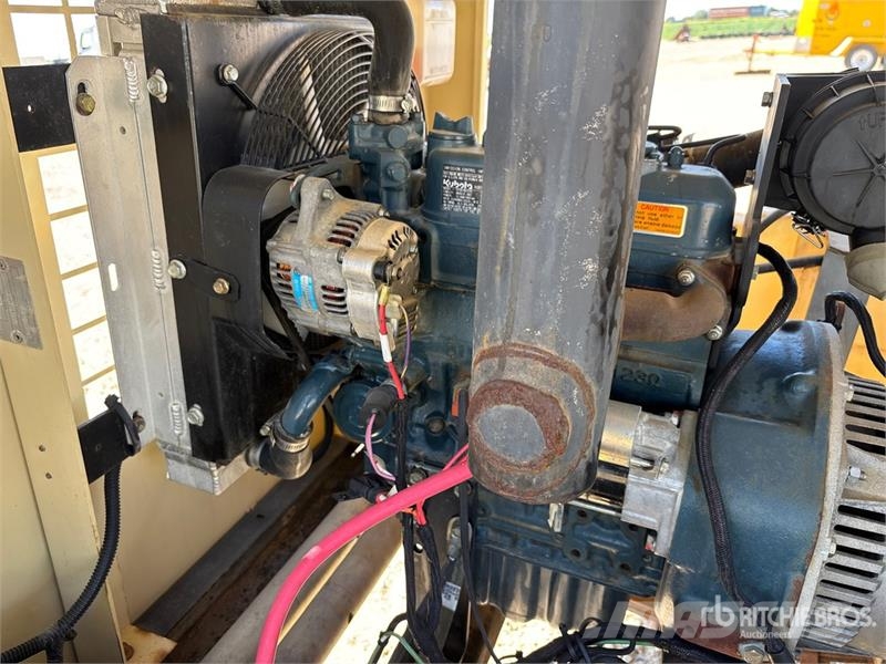 Doosan L8-60HZ-T4F 8 kW Light Tower أبراج خفيفة