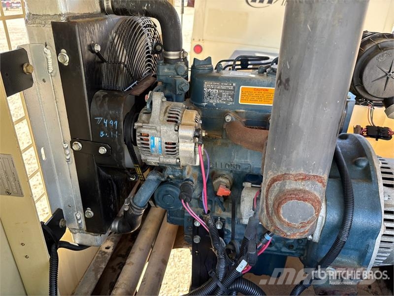 Doosan L8-60HZ-T4F 8 kW Light Tower أبراج خفيفة