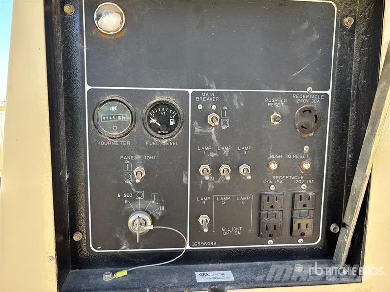 Doosan L8-60HZ-T4F 8 kW Light Tower أبراج خفيفة