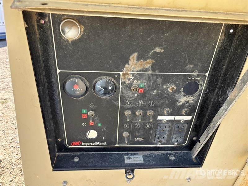Doosan L8-60HZ-T4F 8 kW Light Tower (Inoperable) Lichtmasten
