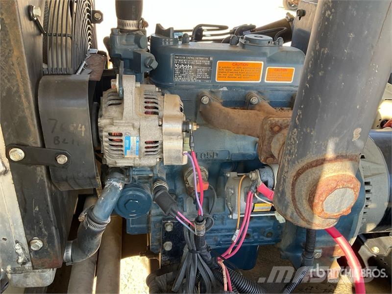 Doosan L8-60HZ-T4F 8 kW Light Tower أبراج خفيفة