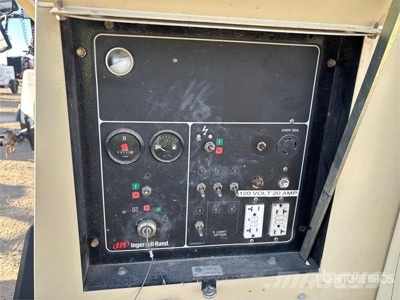 Doosan L8-60HZ-T4F 8 kW Light Tower أبراج خفيفة