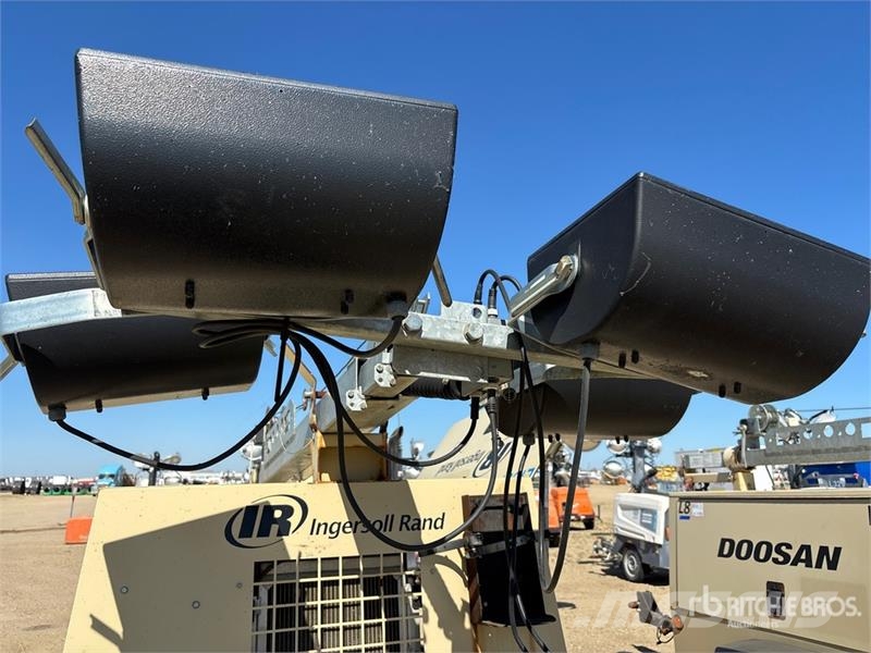 Doosan L8-60HZ-T4F 8 kW Light Tower أبراج خفيفة