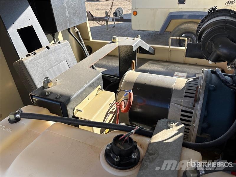 Doosan L8-60HZ-T4F 8 kW Light Tower أبراج خفيفة