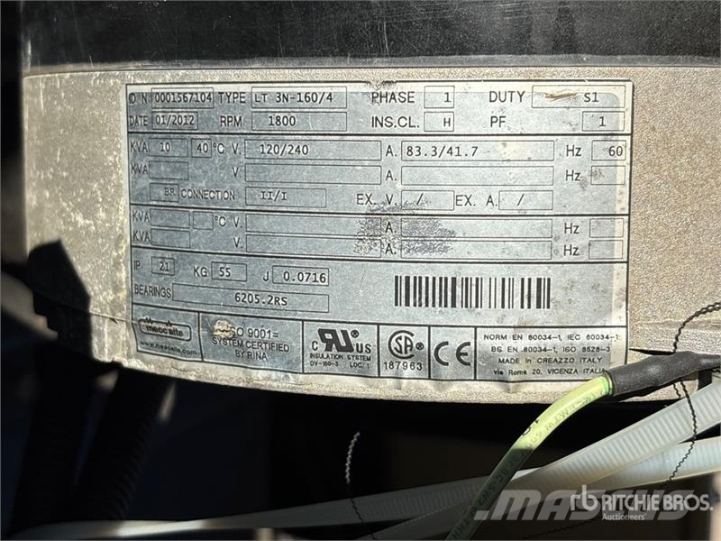Doosan L8-60HZ-T4F 8 kW Light Tower أبراج خفيفة