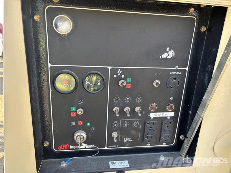 Doosan L8-60HZ-T4F 8 kW Light Tower أبراج خفيفة
