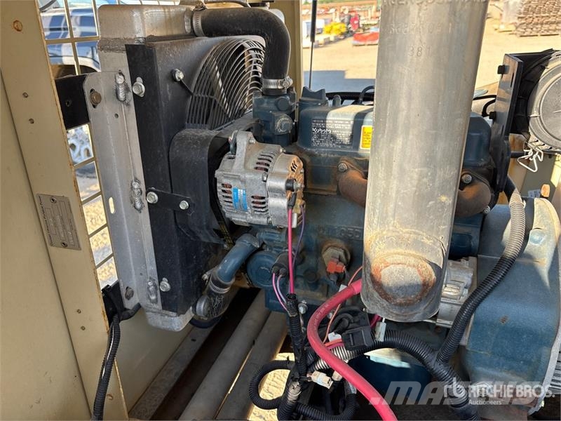 Doosan L8-60HZ-T4F 8 kW Light Tower Rasvetni stubovi