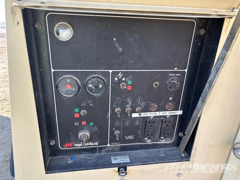 Doosan L8-60HZ-T4F 8 kW Light Tower أبراج خفيفة