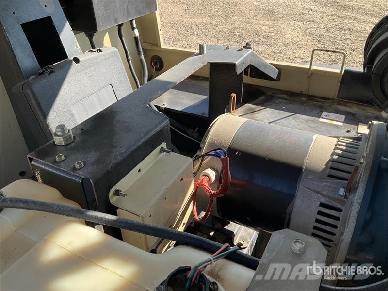 Doosan L8-60HZ-T4F 8 kW Light Tower أبراج خفيفة
