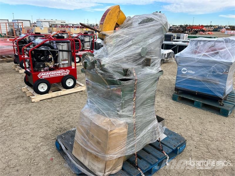  Doringer D350 Electric Manual Saw Machine معدات البناء - غير ذلك