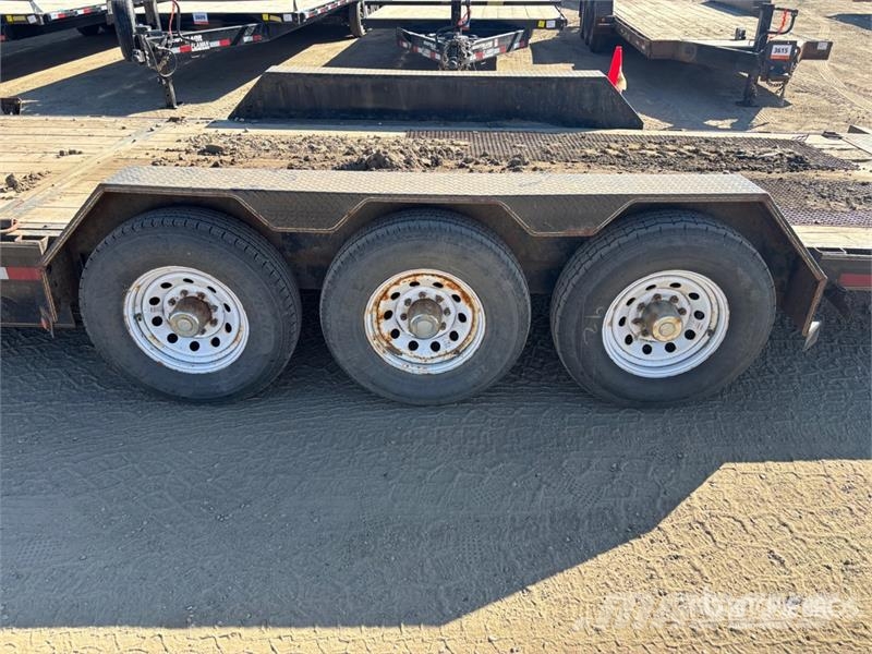 Double A 22 ft Tri/A Tilt Deck Trailer Remorque surbaissée