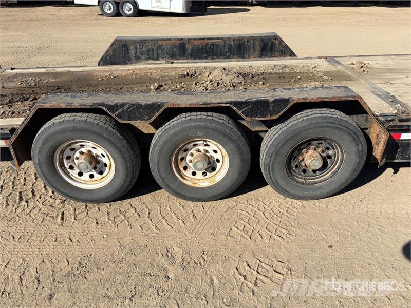 Double A 22 ft Tri/A Tilt Deck Trailer Remorque surbaissée