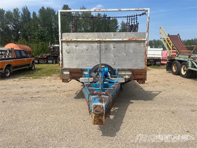Double A 29 ft T/A Equipment Trailer Ремаркета за превоз на автомобили