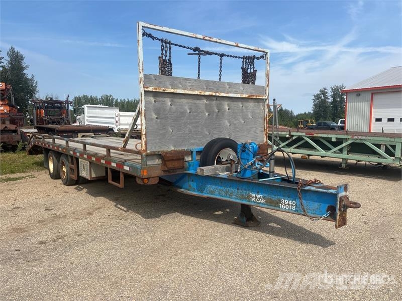 Double A 29 ft T/A Equipment Trailer Ремаркета за превоз на автомобили