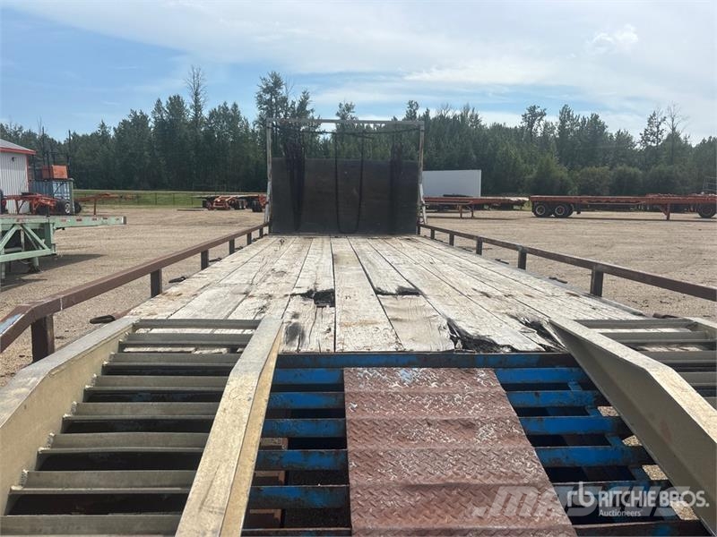 Double A 29 ft T/A Equipment Trailer Ремаркета за превоз на автомобили