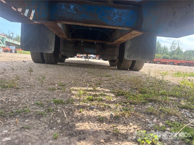 Double A 29 ft T/A Equipment Trailer Ремаркета за превоз на автомобили