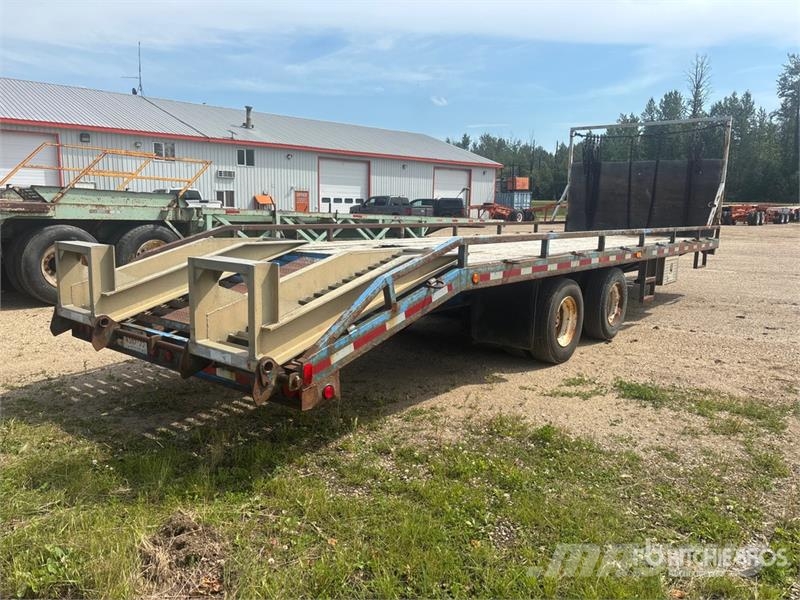 Double A 29 ft T/A Equipment Trailer Ремаркета за превоз на автомобили