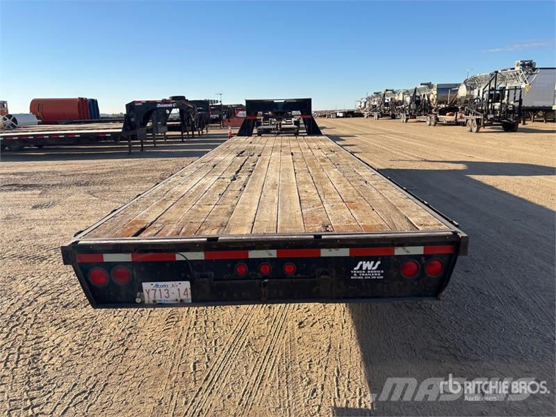  Double A 30 ft Tri/A Gooseneck Equipment Trailer Auto pārvadāšanas treileri