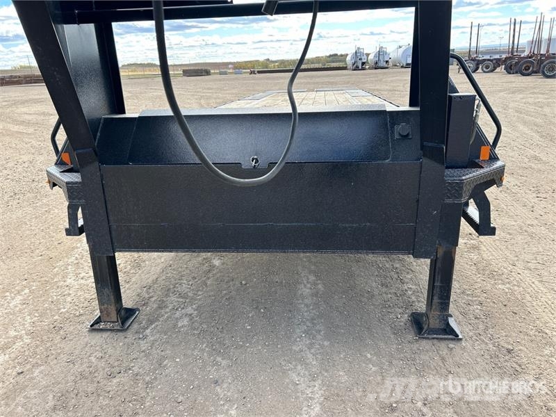 Double A GHB218-32 32 ft Tri/A Gooseneck Equipment Vehicle transport trailers