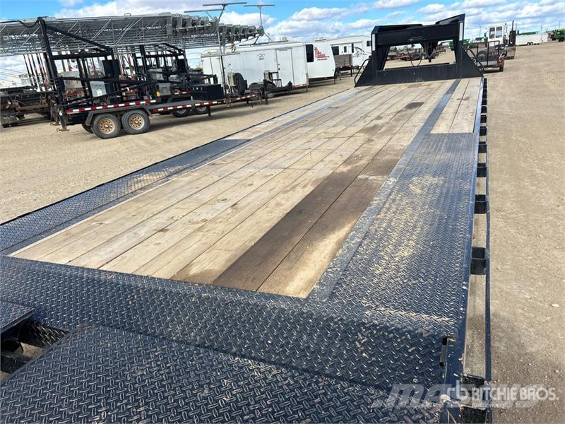 Double A GHB218-32 32 ft Tri/A Gooseneck Equipment Vehicle transport trailers