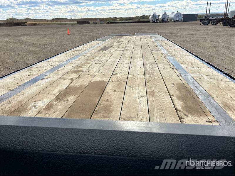 Double A GHB218-32 32 ft Tri/A Gooseneck Equipment Vehicle transport trailers