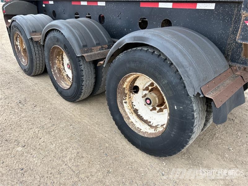  Douglas 38 ft Tri/A Side Dump Trailer Самоскиди