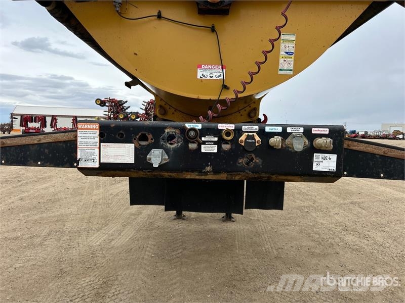  Douglas 38 ft Tri/A Side Dump Trailer Самоскиди