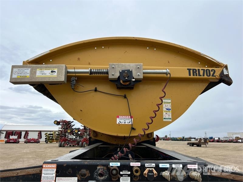  Douglas 38 ft Tri/A Side Dump Trailer Самоскиди