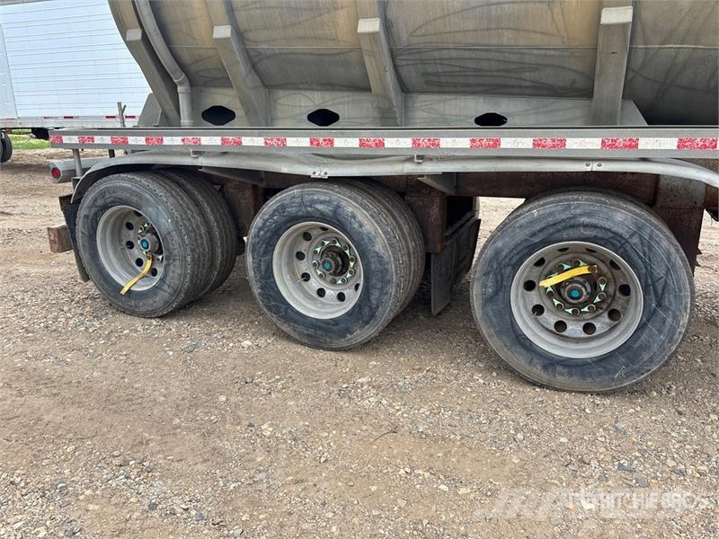 Dragon 42000 L Tri/A Tanker Trailer مقطورات ذات صهاريج