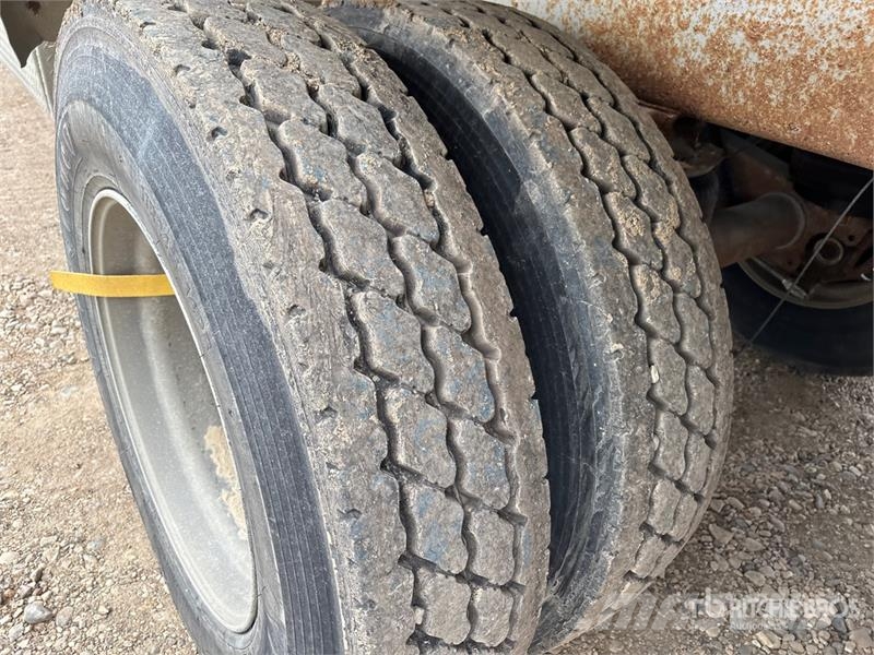 Dragon 42000 L Tri/A Tanker Trailer مقطورات ذات صهاريج