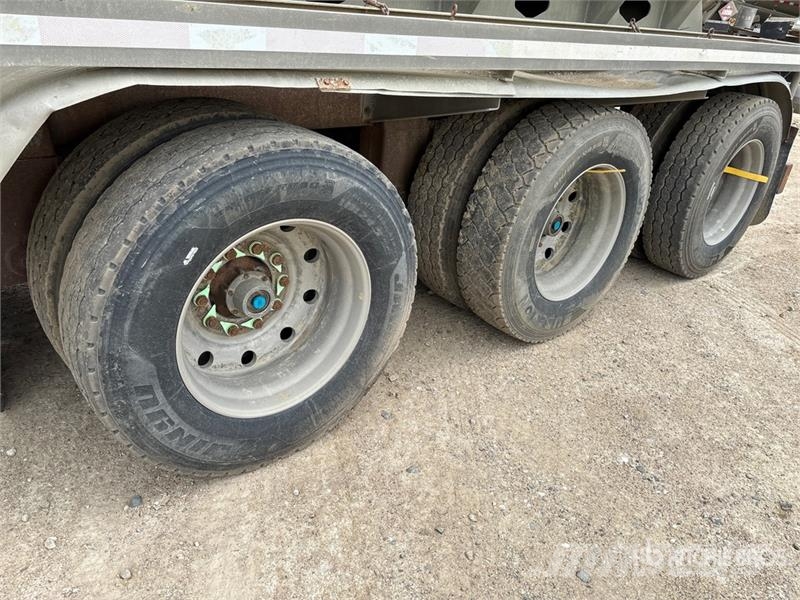 Dragon 42000 L Tri/A Tanker Trailer مقطورات ذات صهاريج