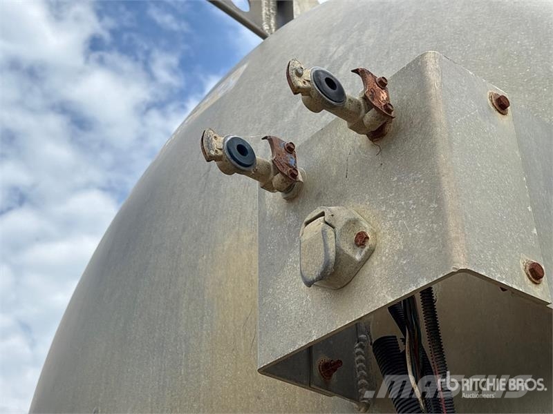 Dragon 42000 L Tri/A Tanker Trailer مقطورات ذات صهاريج