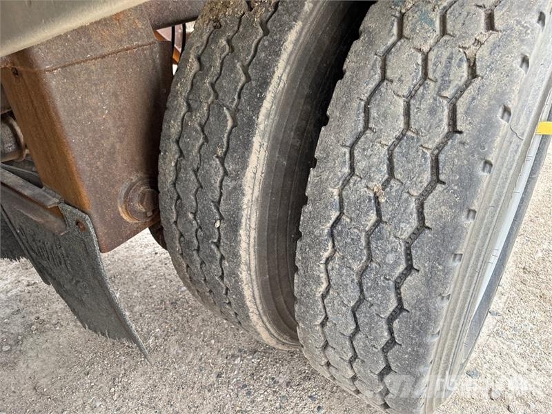Dragon 42000 L Tri/A Tanker Trailer مقطورات ذات صهاريج