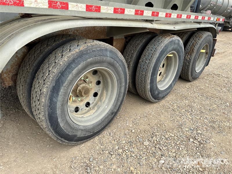 Dragon 42000 L Tri/A Tanker Trailer مقطورات ذات صهاريج