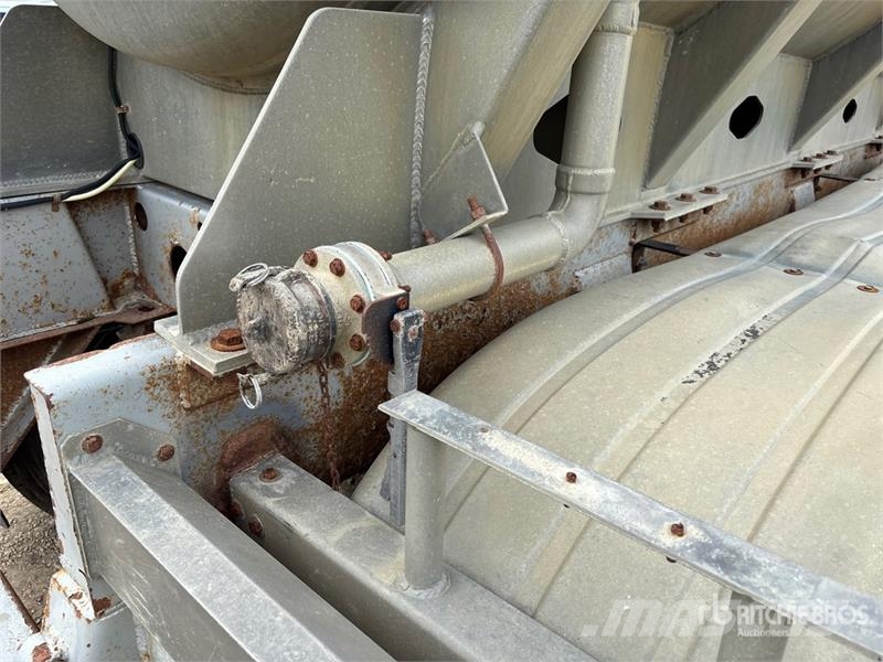Dragon 42000 L Tri/A Tanker Trailer مقطورات ذات صهاريج